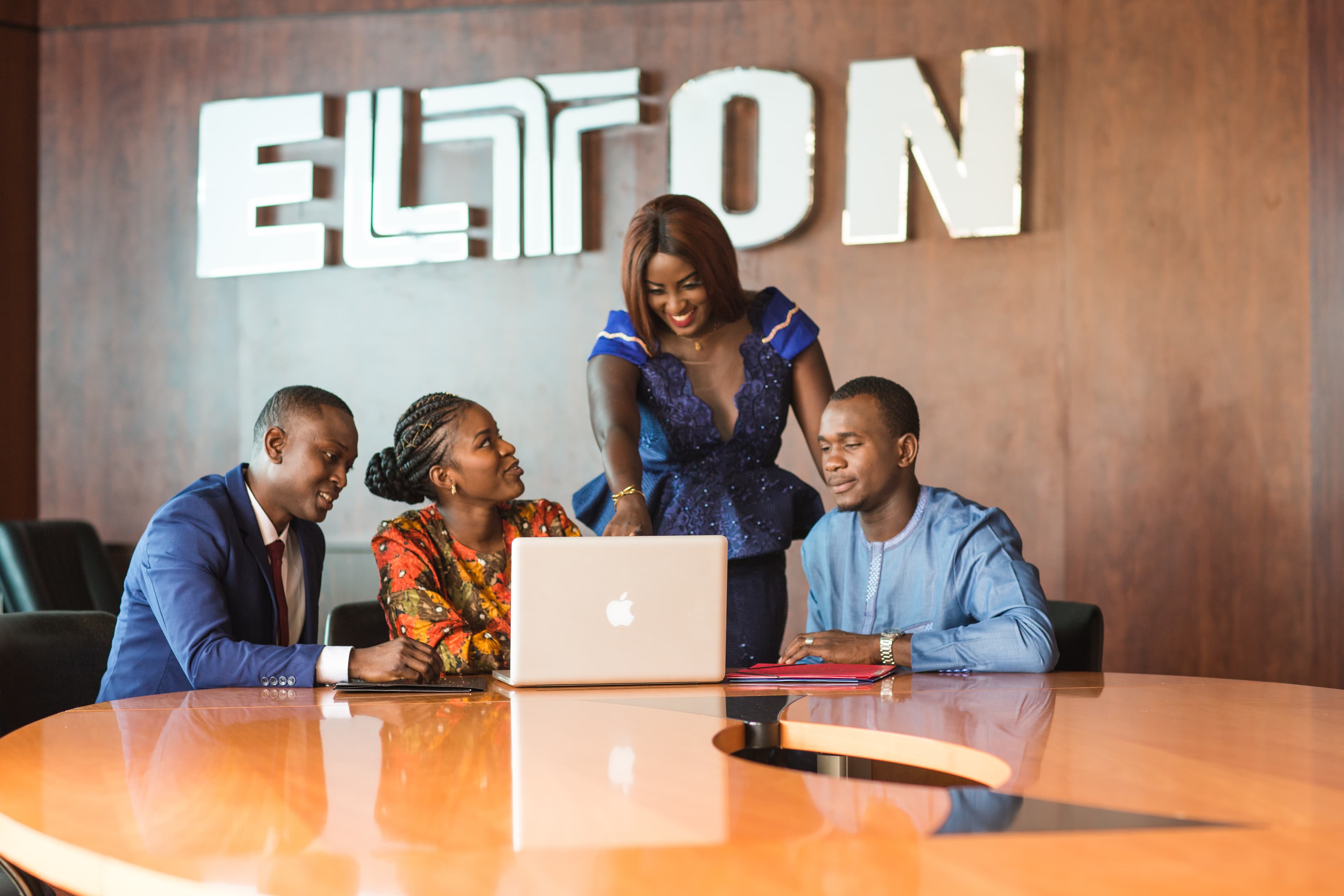 Elton_Corporate-14